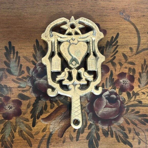 Other - Vintage Wilton birds and hearts brass trivet